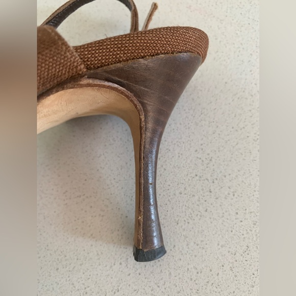 Manolo Blahniks strappy kitten heels size 40 1/2 - Picture 5 of 9